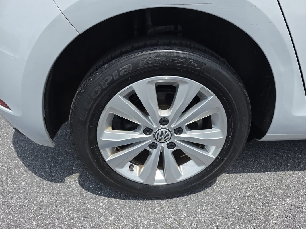 Used 2020 Volkswagen Golf 4-Door FWD image 34
