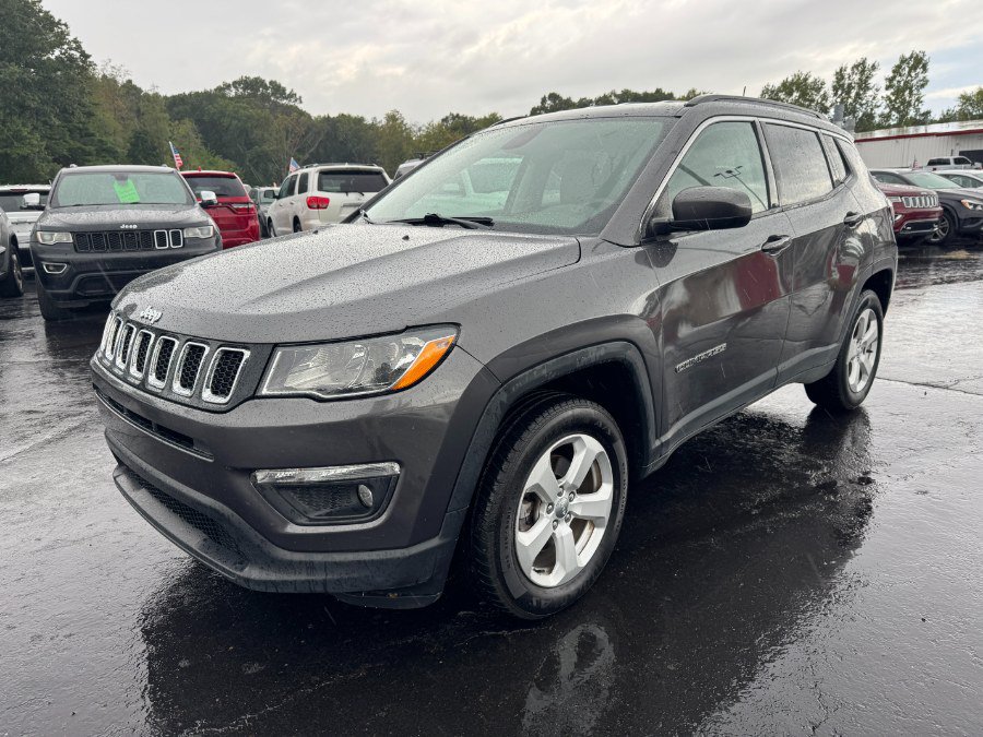 Used 2017 Jeep Compass Latitude w/ Popular Equipment Group AWD/4WD image 1