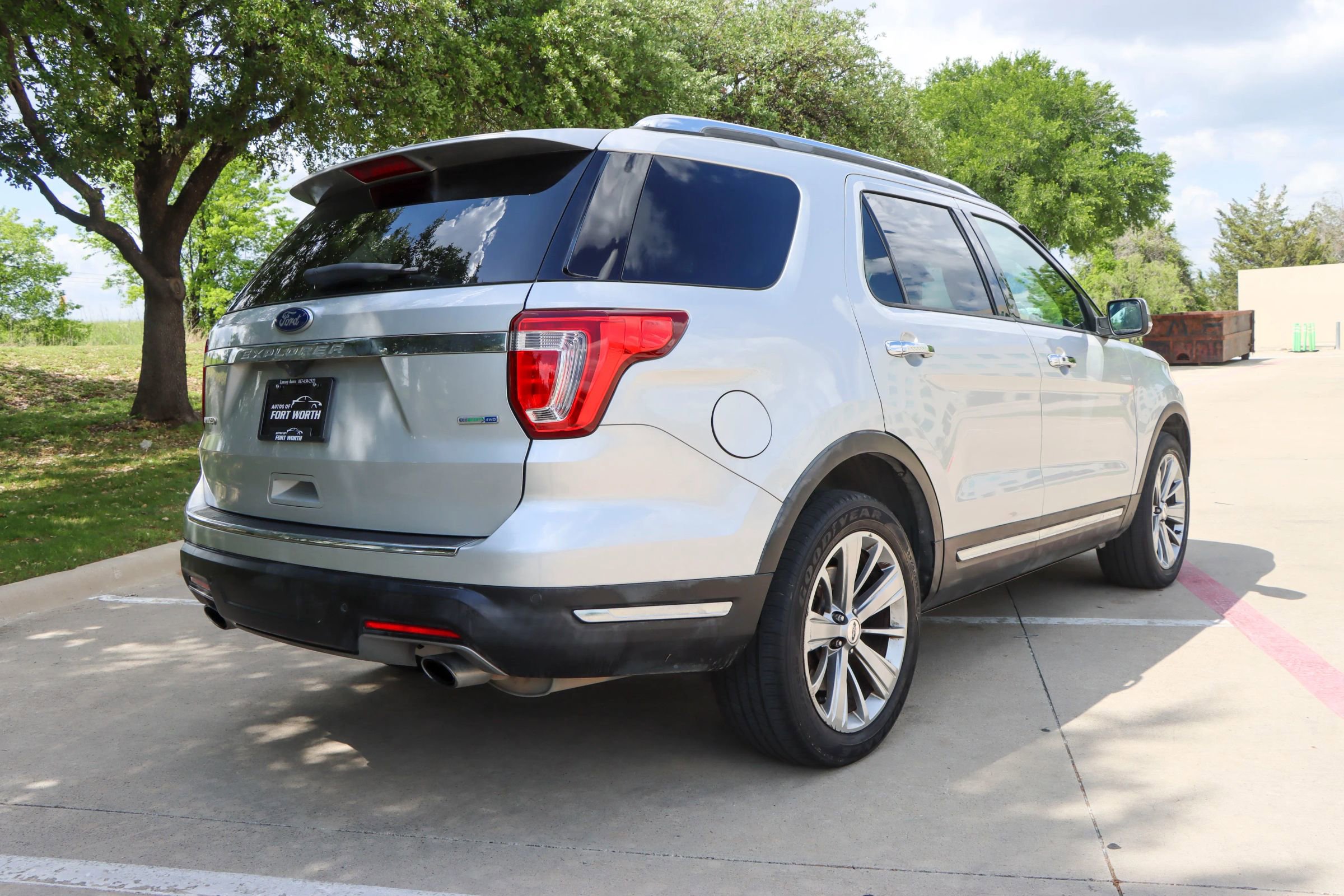 Used 2018 Ford Explorer Limited w/ Ford Safe & Smart Package AWD/4WD image 7