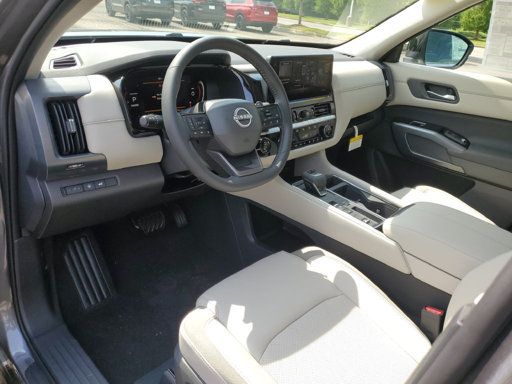 New 2026 Nissan Pathfinder SL FWD image 22