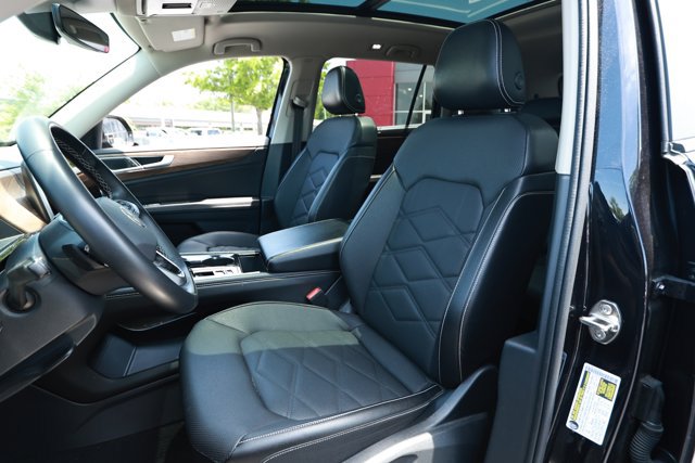 Used 2024 Volkswagen Atlas SE FWD image 24