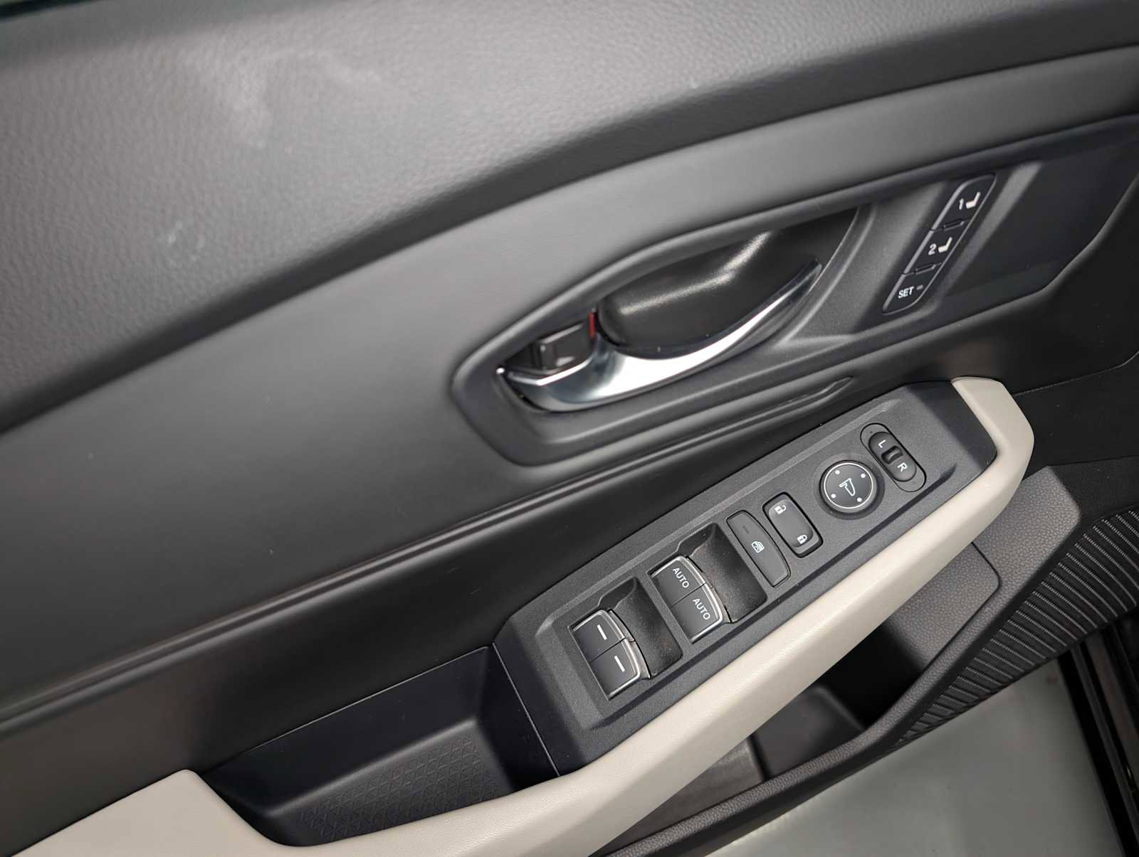 Used 2024 Honda Accord EX-L image 38