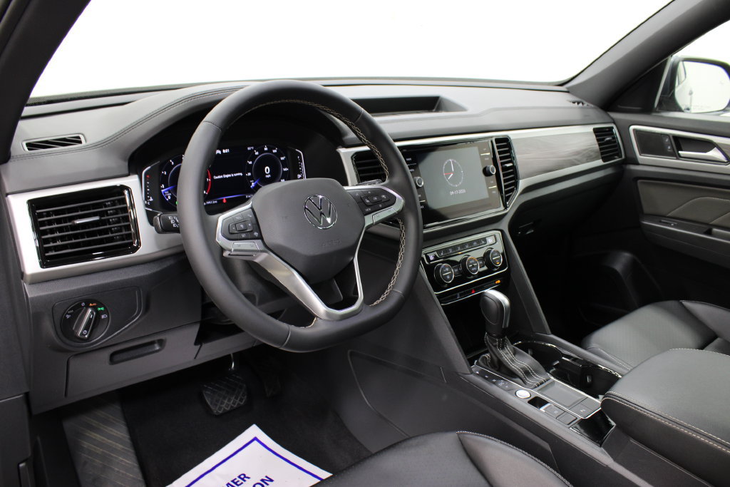 Certified 2023 Volkswagen Atlas Cross Sport SE FWD image 16