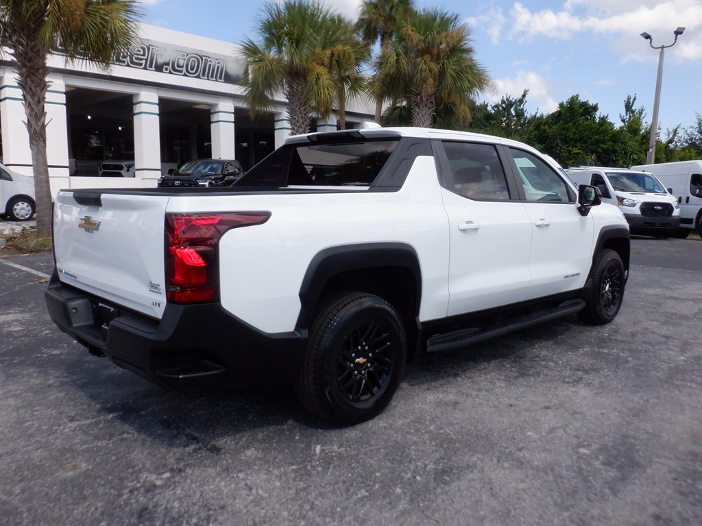 Used 2024 Chevrolet Silverado EV W/T AWD/4WD image 9