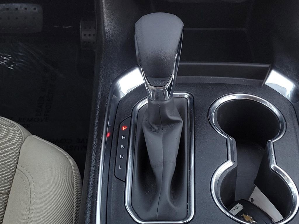 Used 2023 Chevrolet Traverse LS image 20