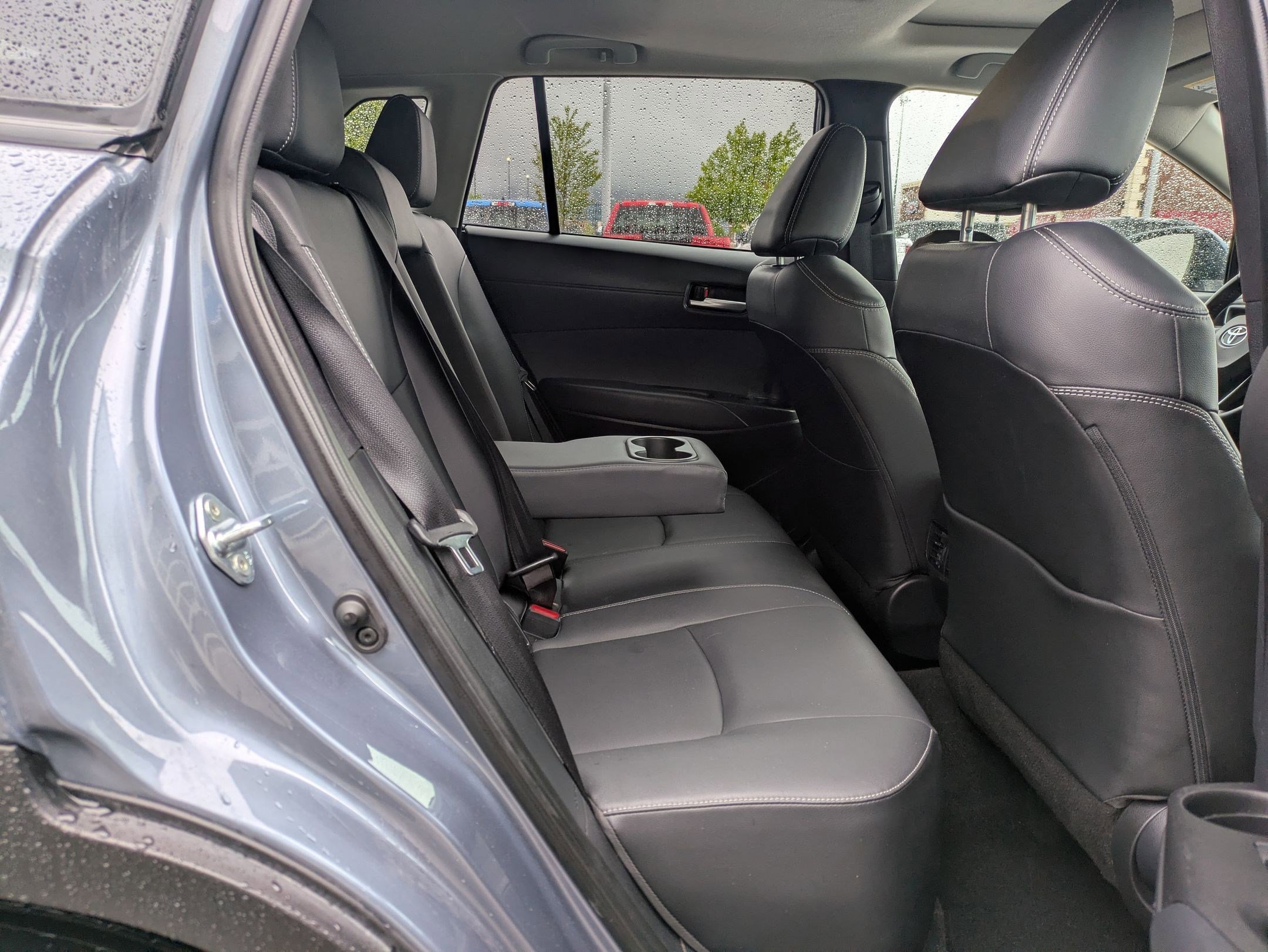 Used 2022 Toyota Corolla Cross XLE w/ Convenience Package AWD/4WD image 33