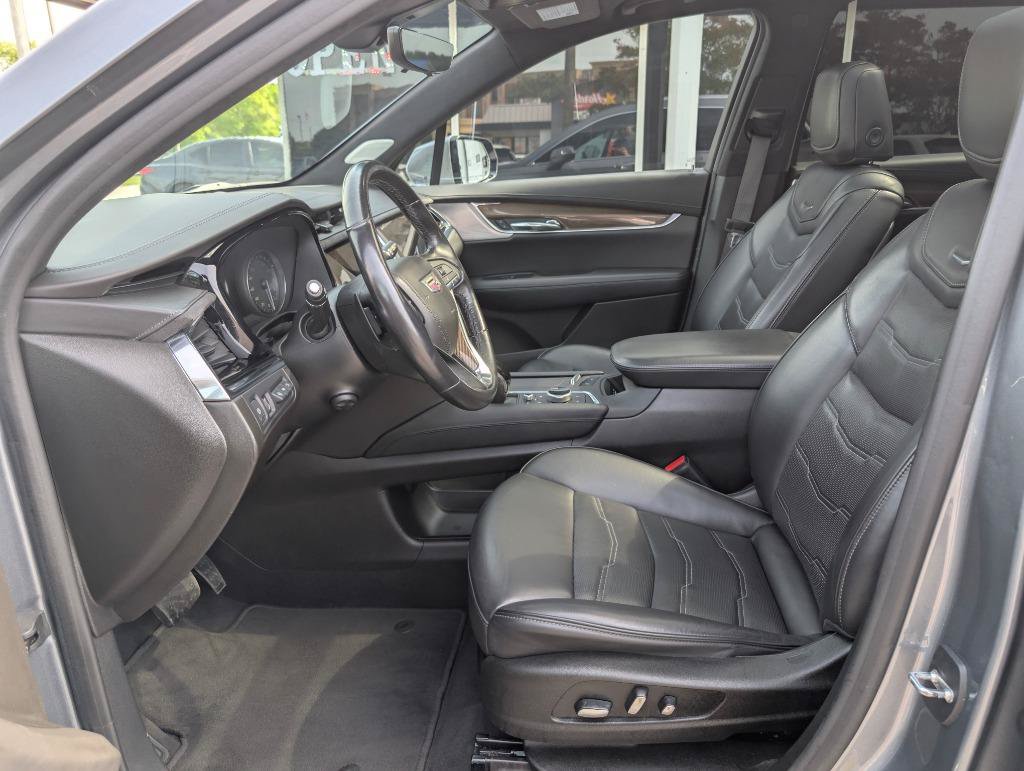 Used 2021 Cadillac XT6 Premium Luxury w/ Platinum Package FWD image 19