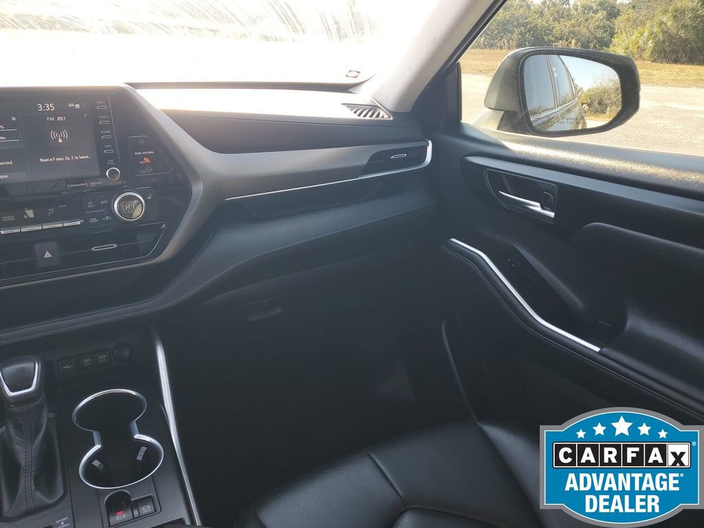 Used 2020 Toyota Highlander XLE image 11