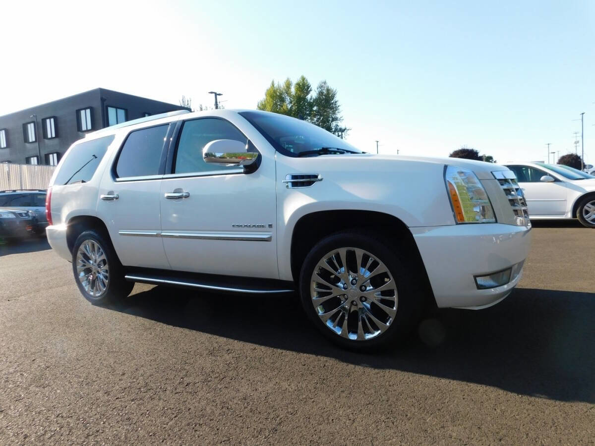 Used 2007 Cadillac Escalade AWD w/ Information Package