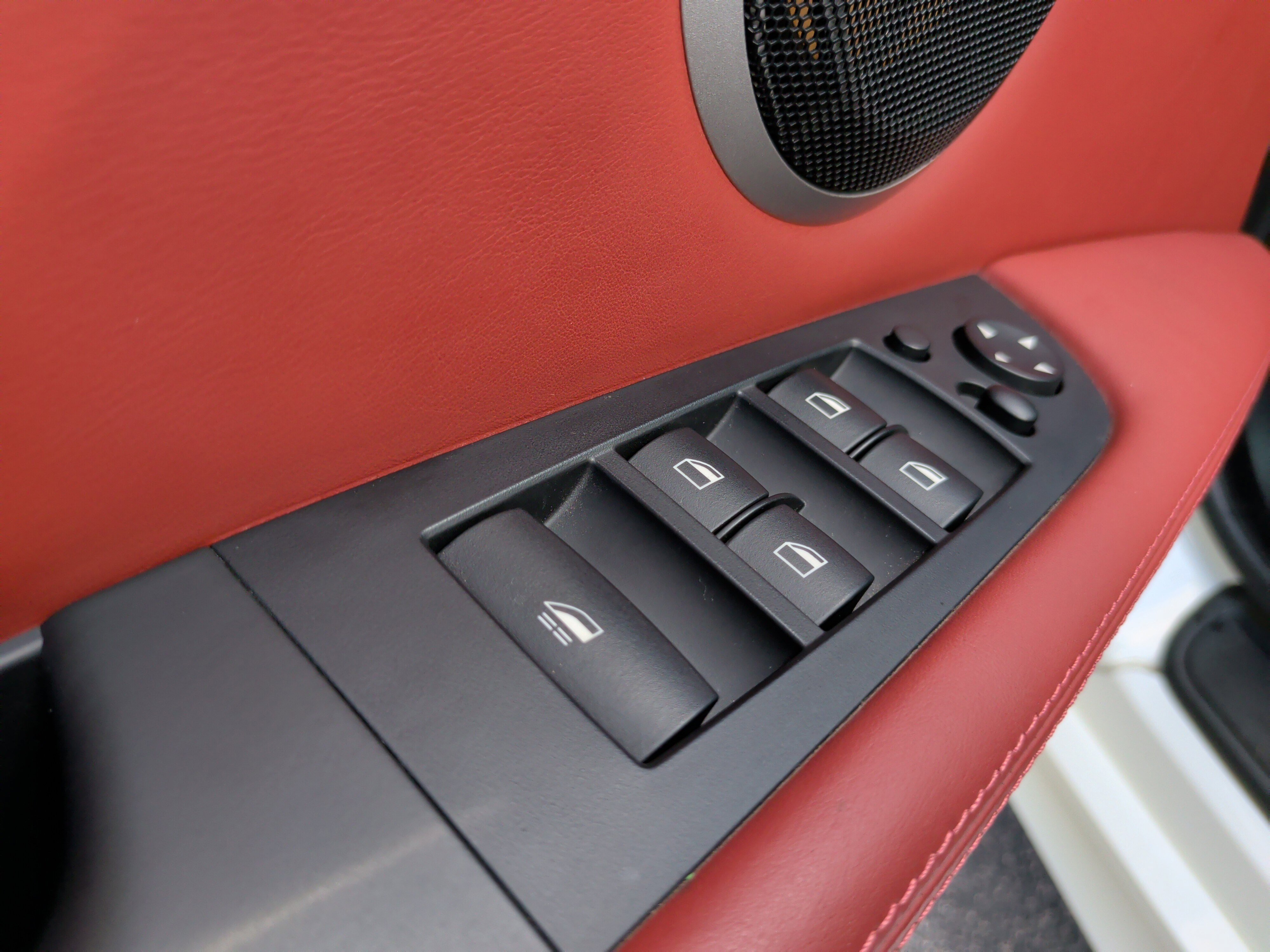 Used 2013 BMW M3 Convertible image 27