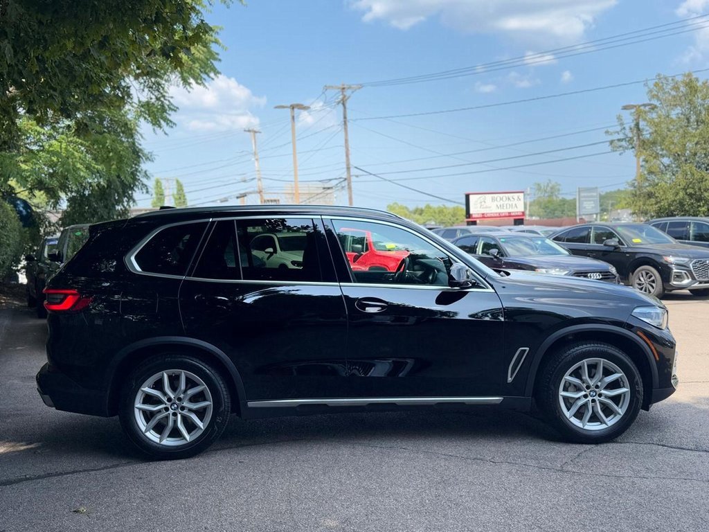 Used 2022 BMW X5 xDrive40i w/ Premium Package image 7