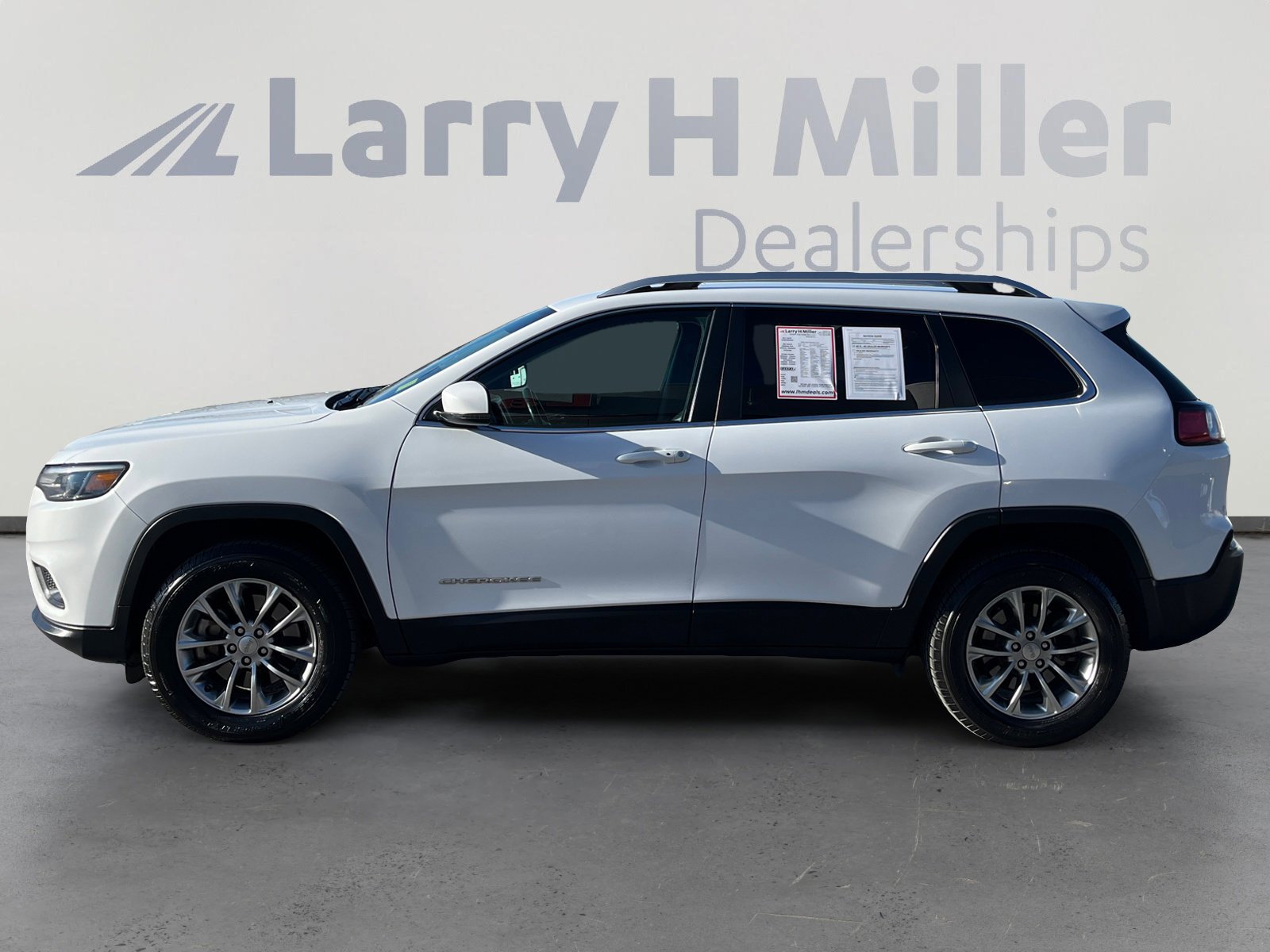 Used 2020 Jeep Cherokee Latitude Lux w/ Quick Order Package 26H Lux image 2