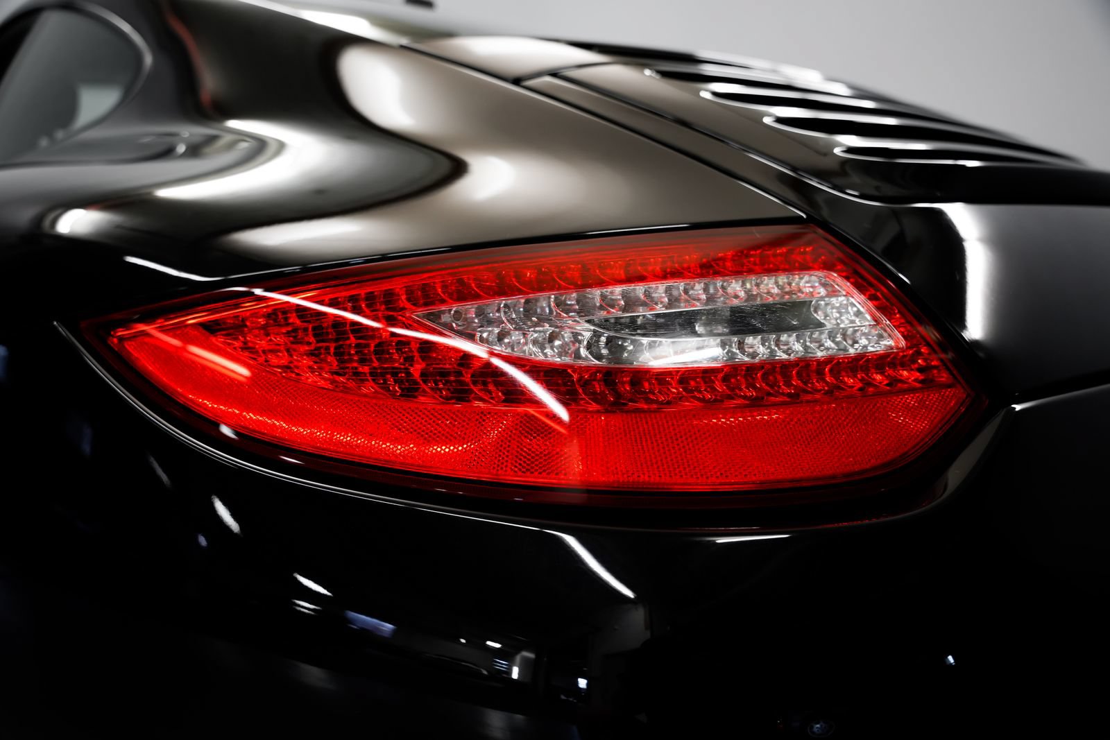 Used 2011 Porsche 911 Carrera S RWD image 31
