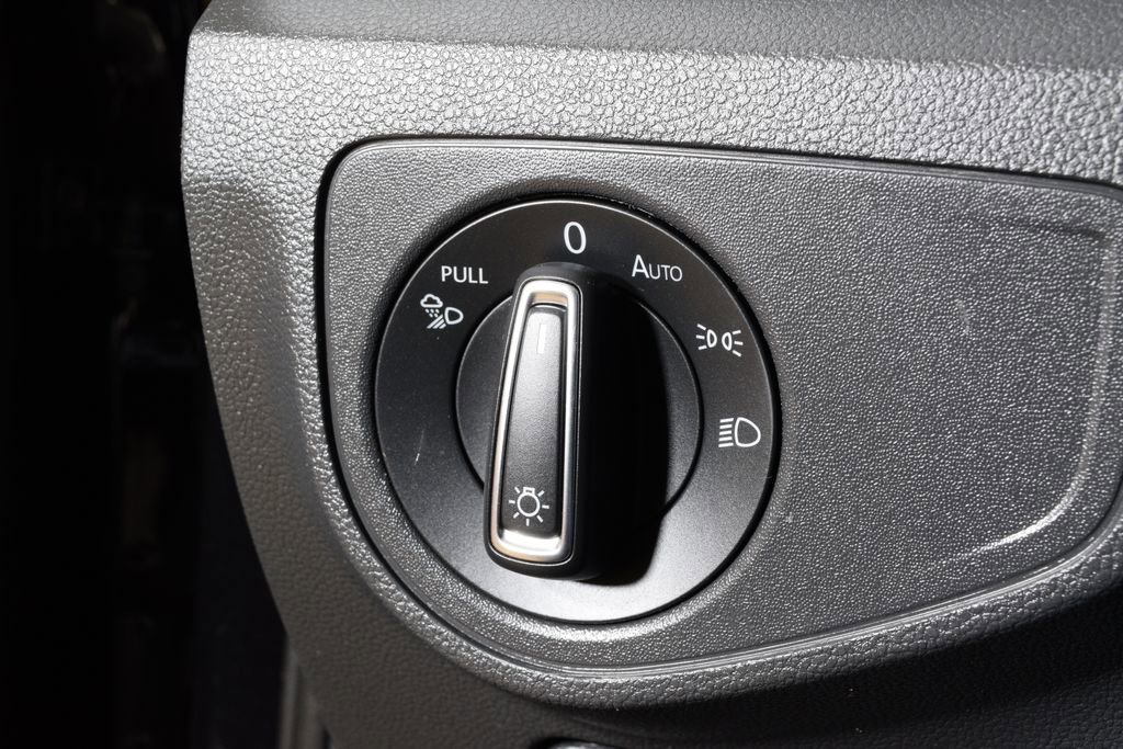 Used 2023 Volkswagen Atlas SEL AWD/4WD image 19