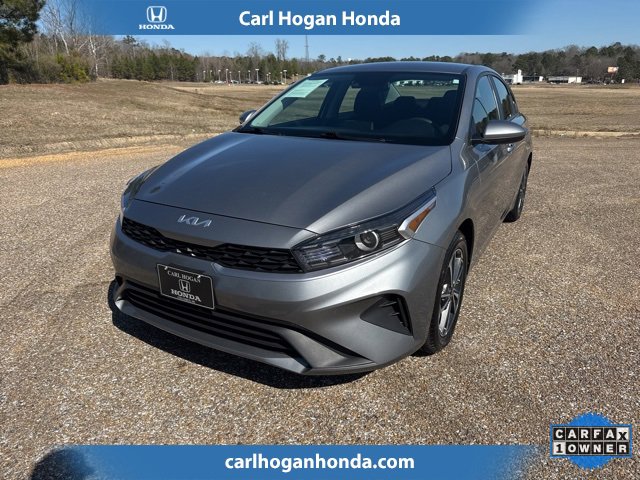 Used 2023 Kia Forte LXS image 1