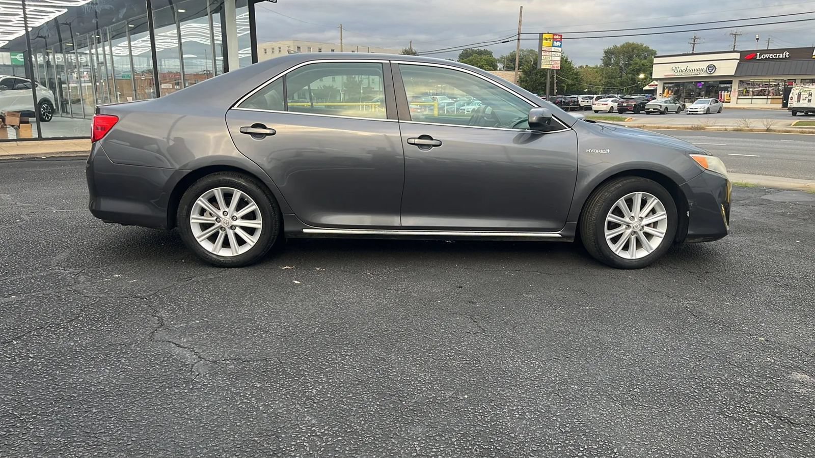 Used 2012 Toyota Camry XLE w/ Leather Pkg FWD image 14