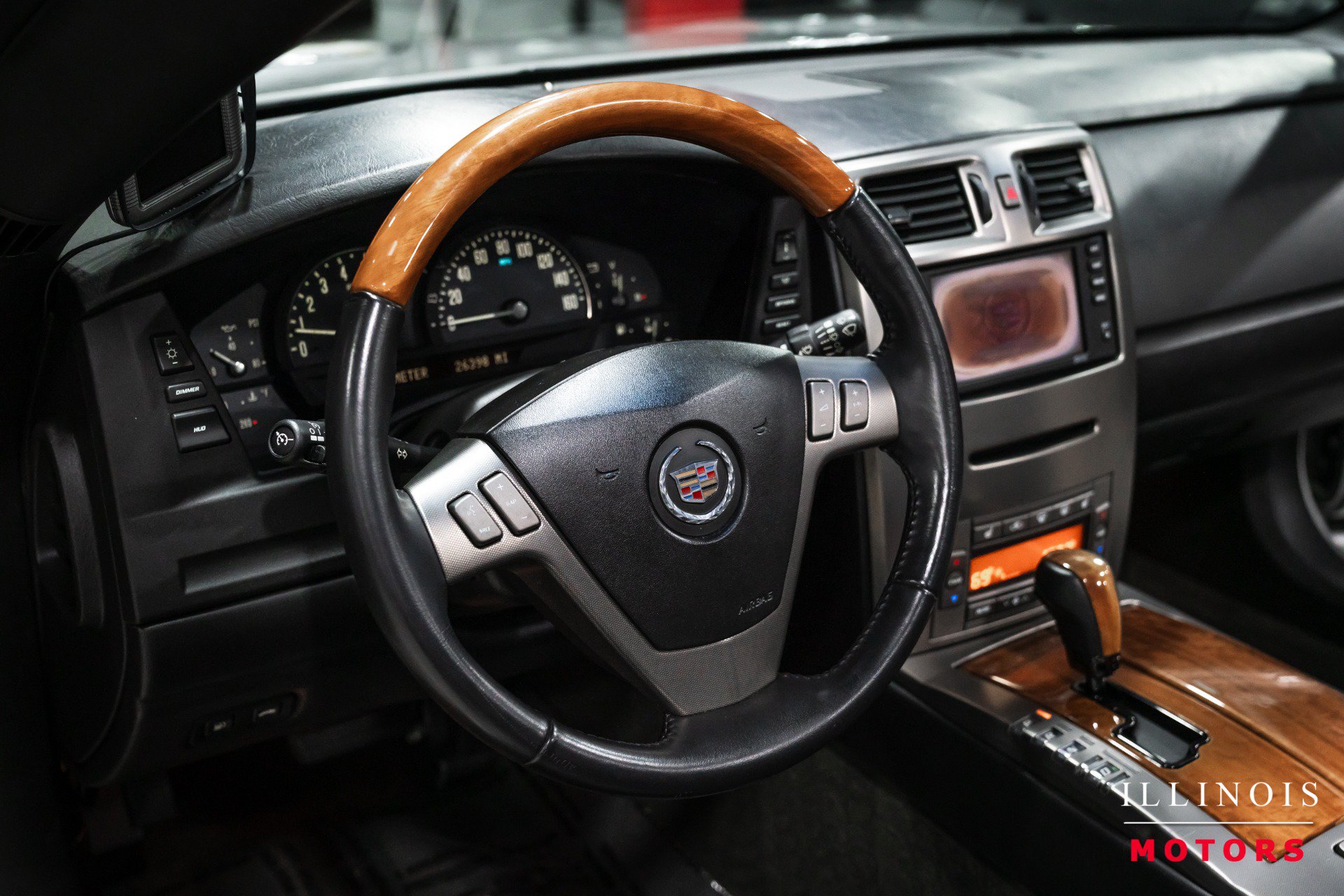 Used 2004 Cadillac XLR RWD image 20