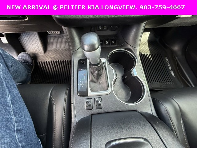 Used 2017 Toyota Highlander XLE image 24