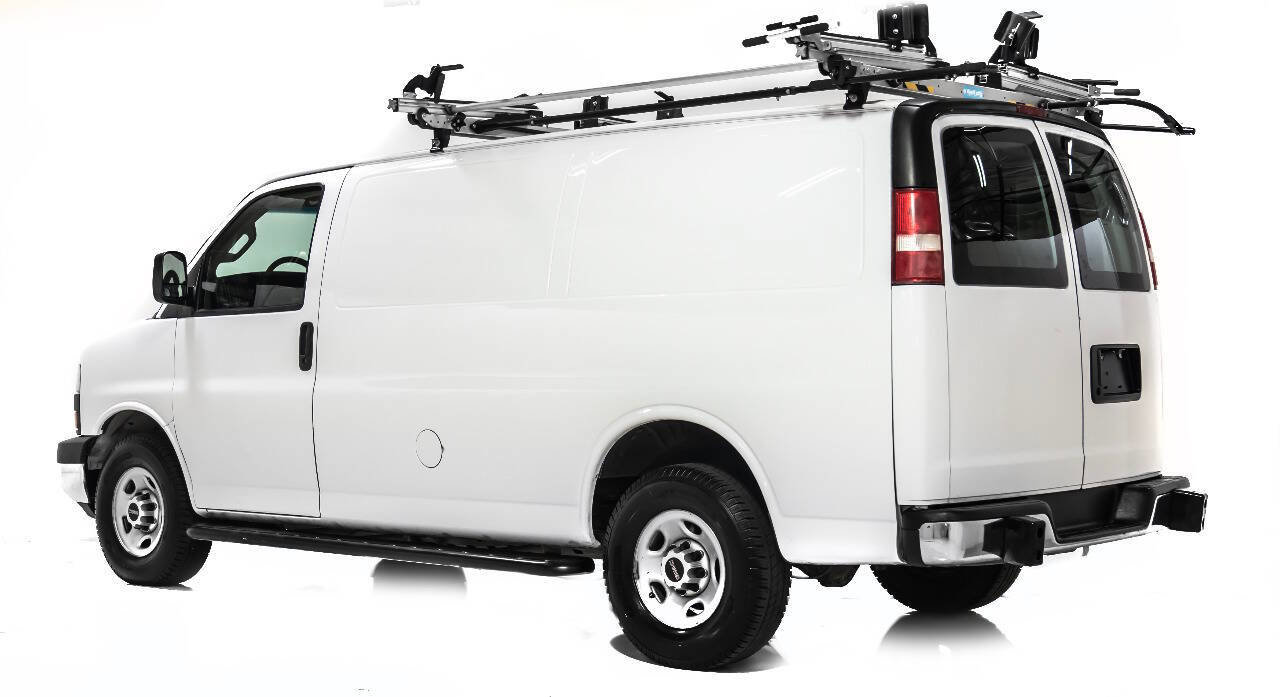 Used 2017 GMC Savana 2500 image 4