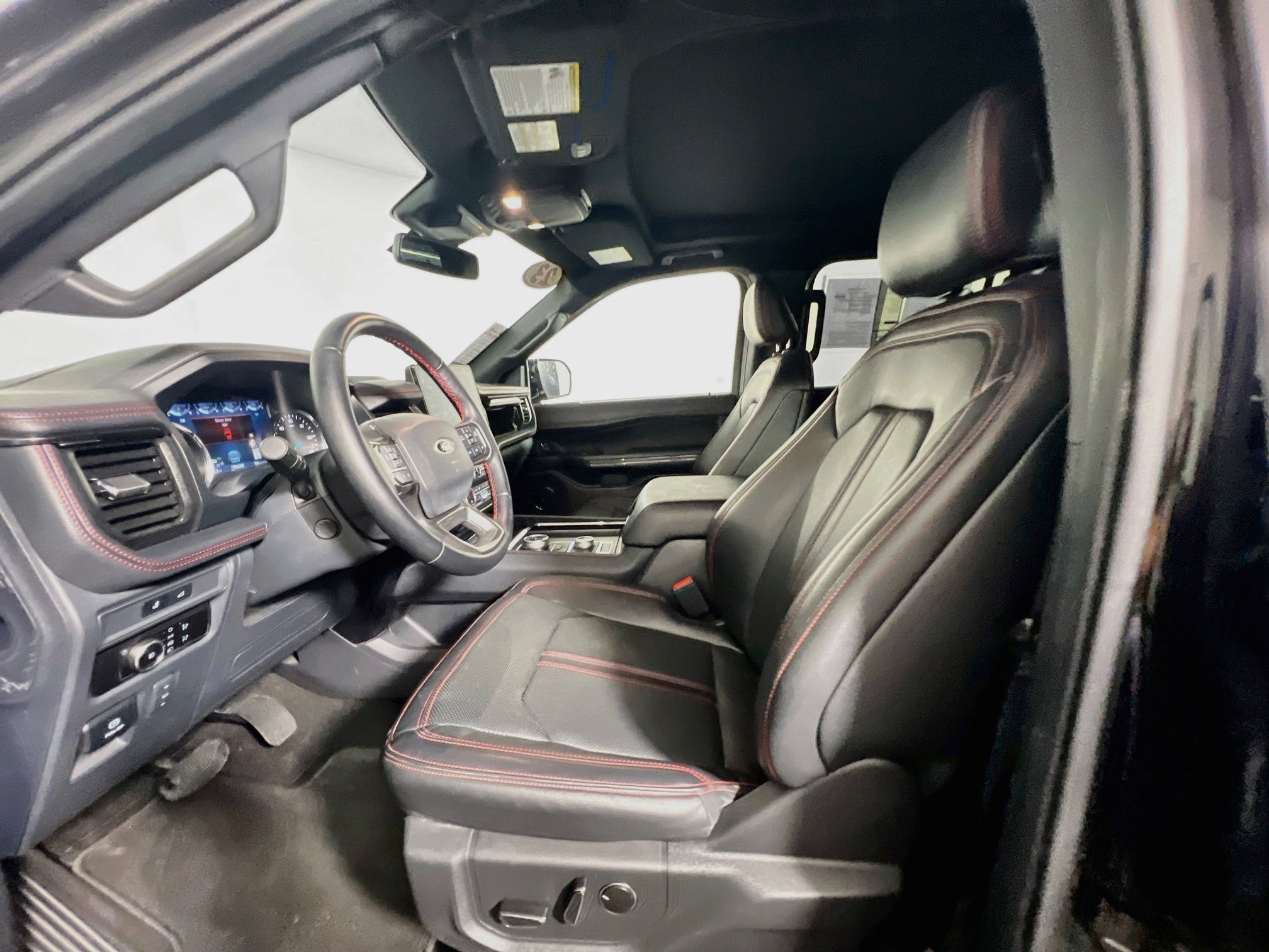 Used 2023 Ford Expedition Limited AWD/4WD image 14