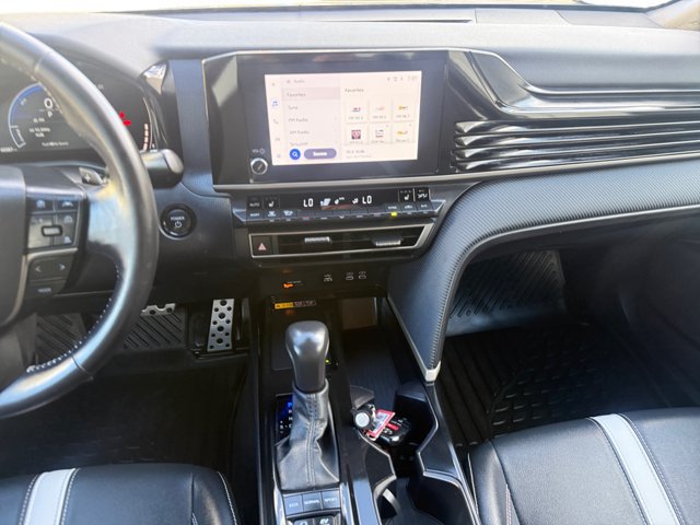 Used 2025 Toyota Camry SE w/ Convenience Package AWD/4WD image 15