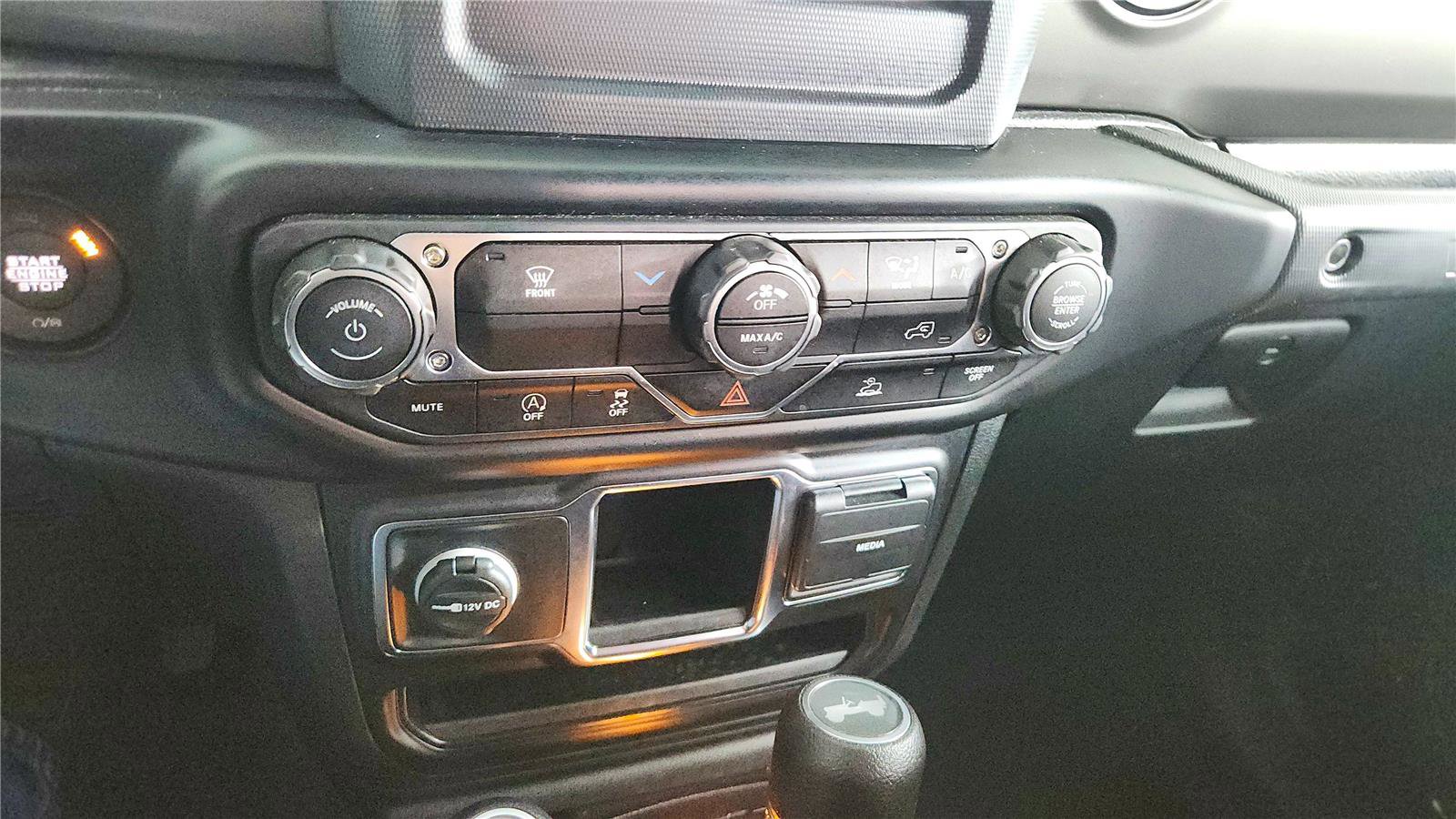 Used 2022 Jeep Wrangler Sport image 40