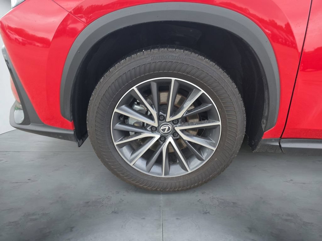 Used 2025 Lexus NX 250 FWD w/ Accessory Package (K3) image 16