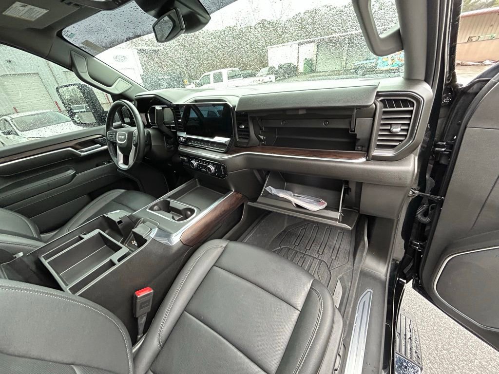 Used 2025 GMC Sierra 2500 SLT w/ SLT Premium Package image 25