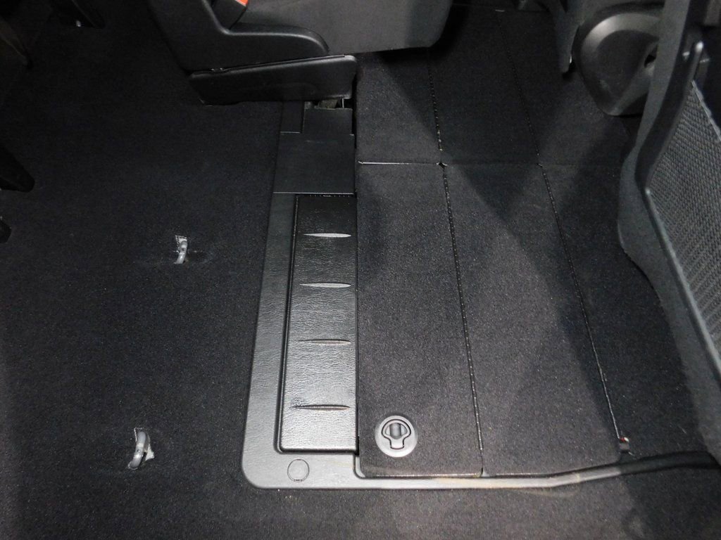 Used 2011 Dodge Grand Caravan SXT image 82