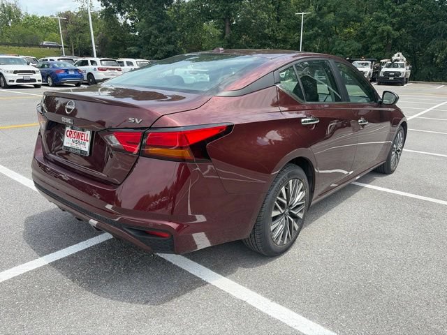 Used 2024 Nissan Altima 2.5 SV FWD image 3