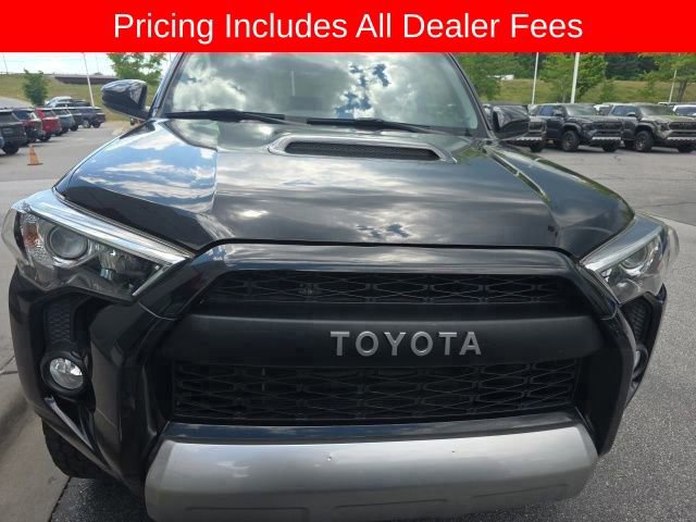 Used 2019 Toyota 4Runner TRD Off-Road AWD/4WD image 9