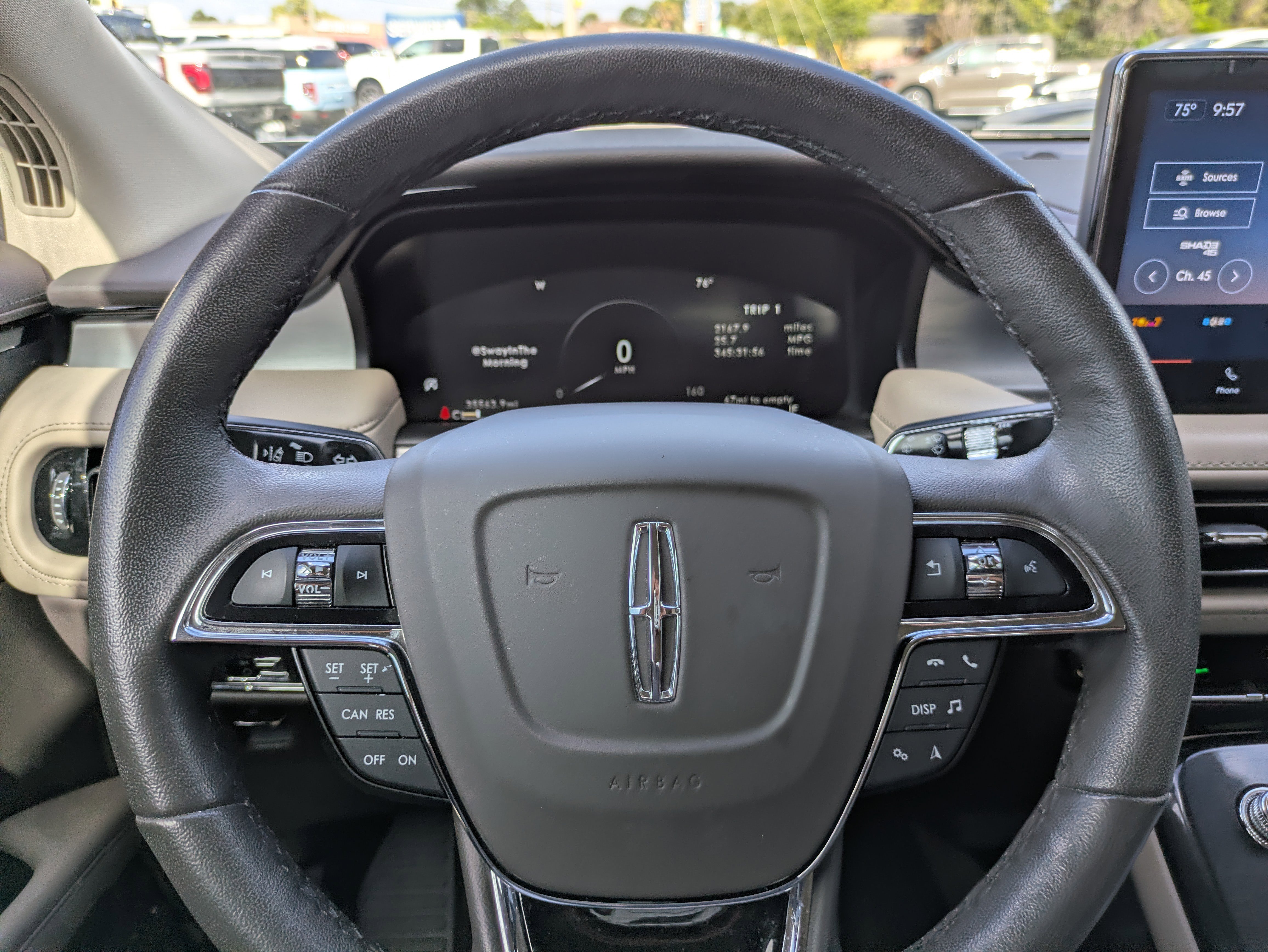 Used 2022 Lincoln Nautilus FWD image 30