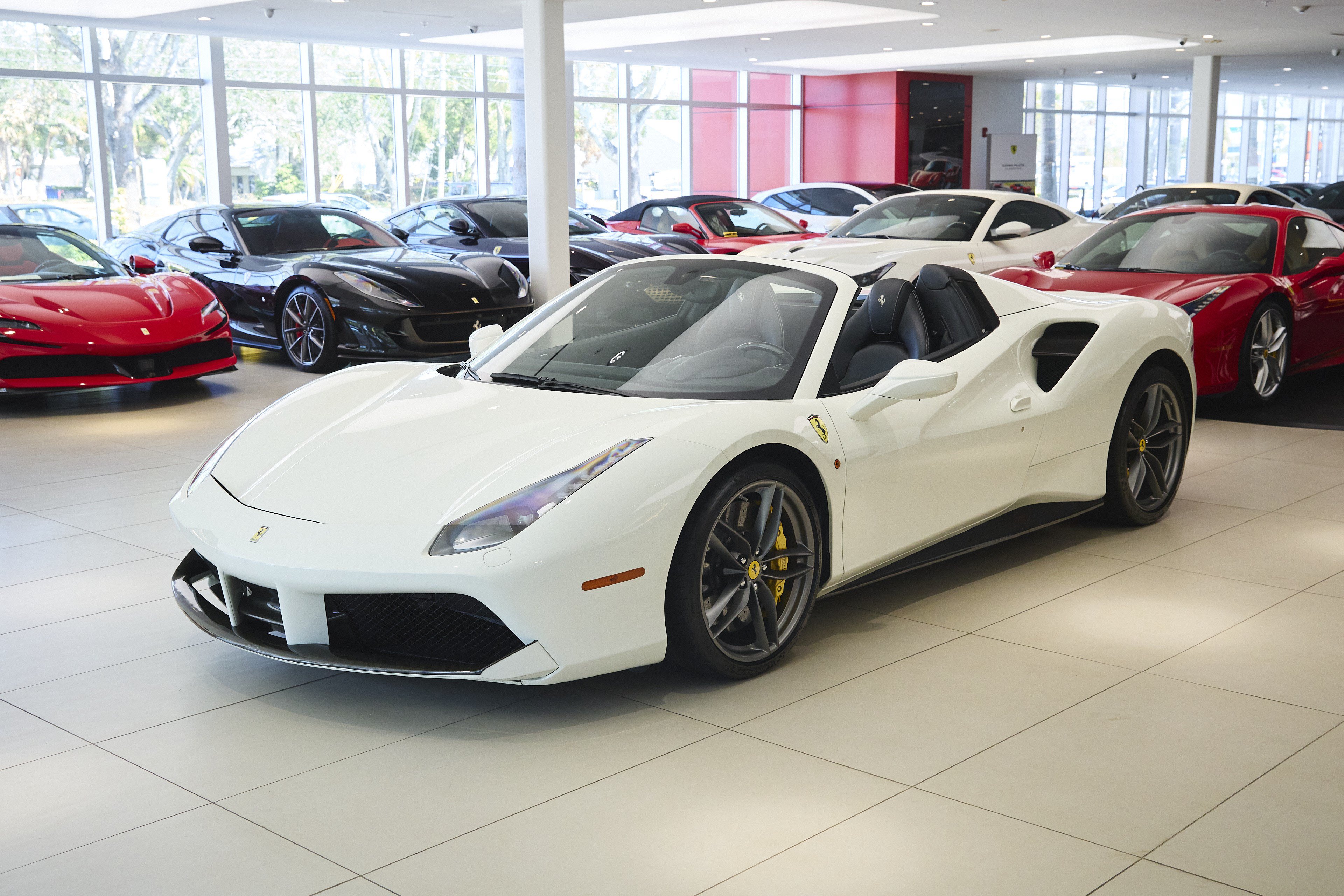 Used 2018 Ferrari 488 Spider RWD image 21