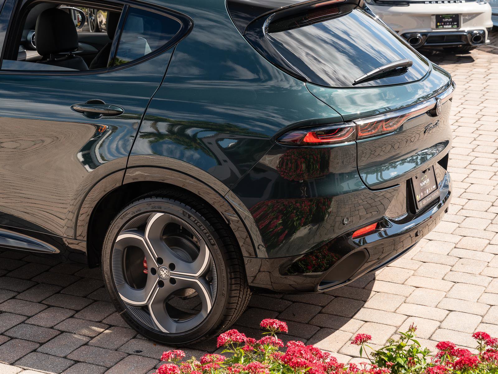 New 2026 Alfa Romeo Tonale Veloce w/ Quick Order Package 23H Volce image 27