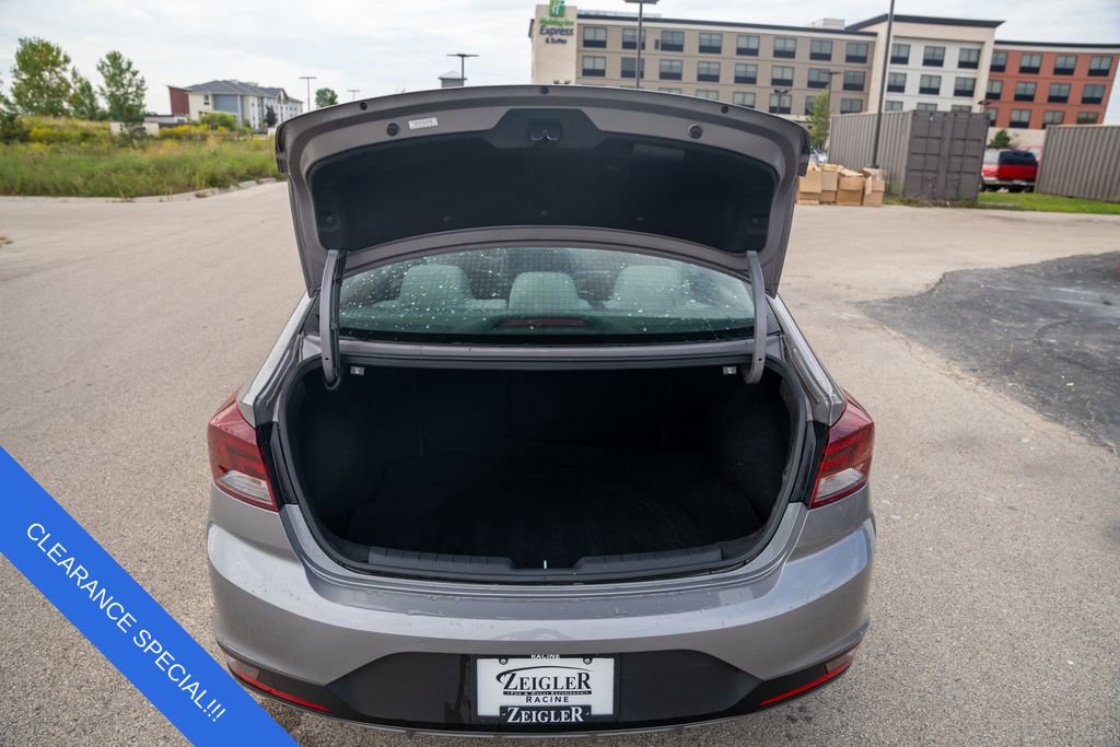 Certified 2020 Hyundai Elantra SE image 10