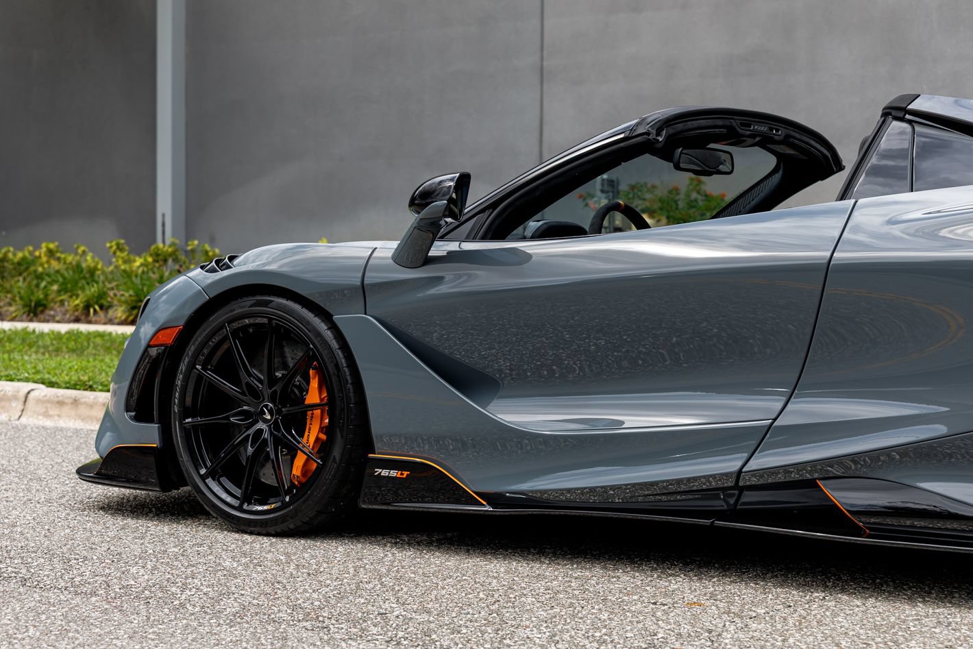 Used 2022 McLaren 765LT RWD image 38