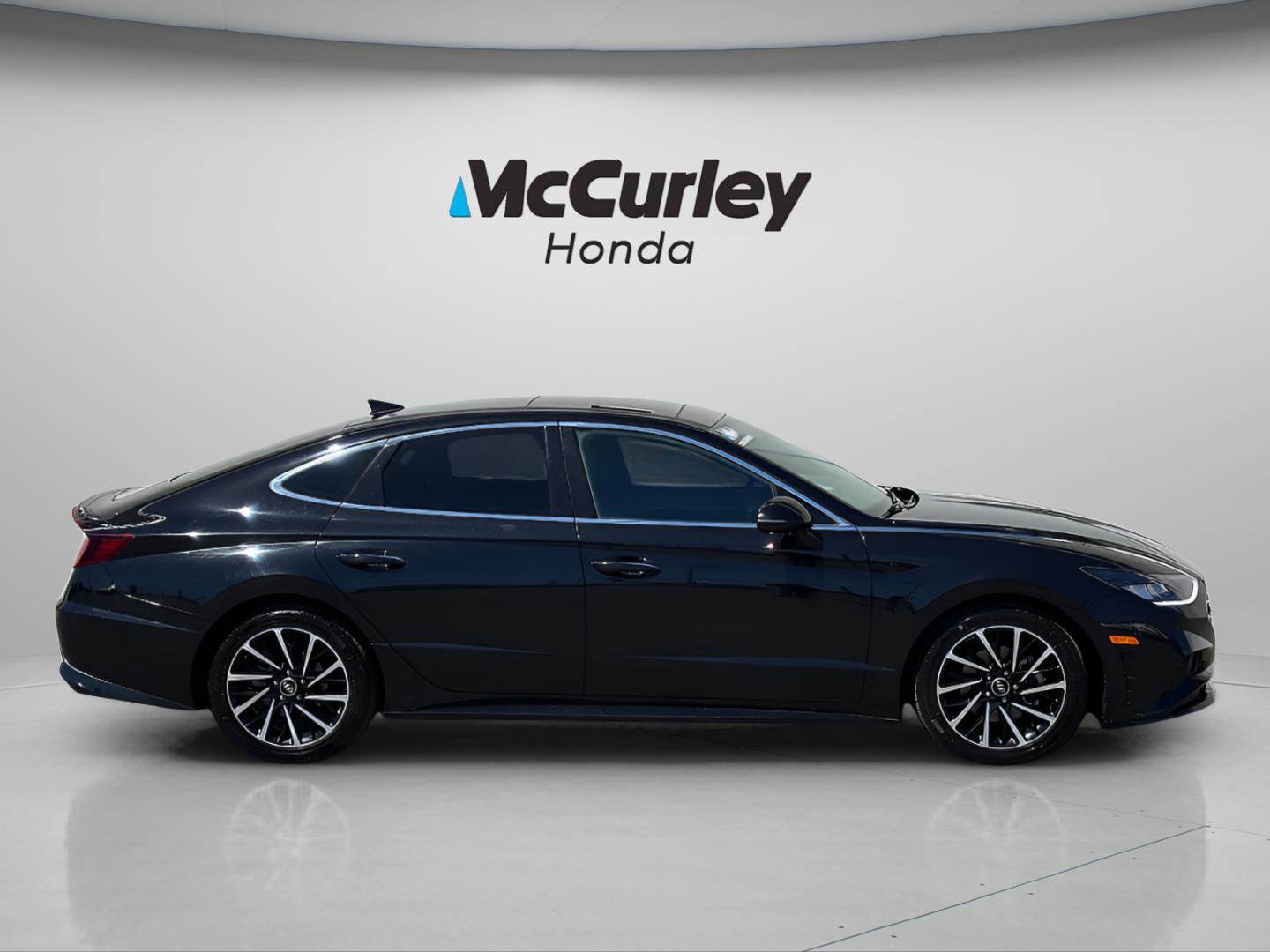 Used 2020 Hyundai Sonata SEL Plus w/ Tech Package FWD image 2