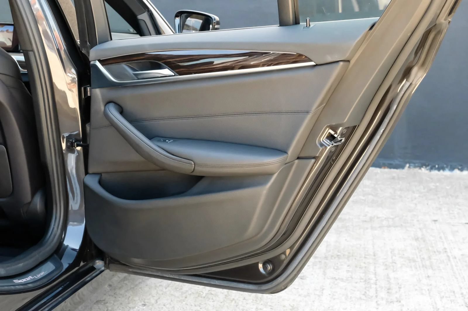 Used 2018 BMW 530i RWD image 57