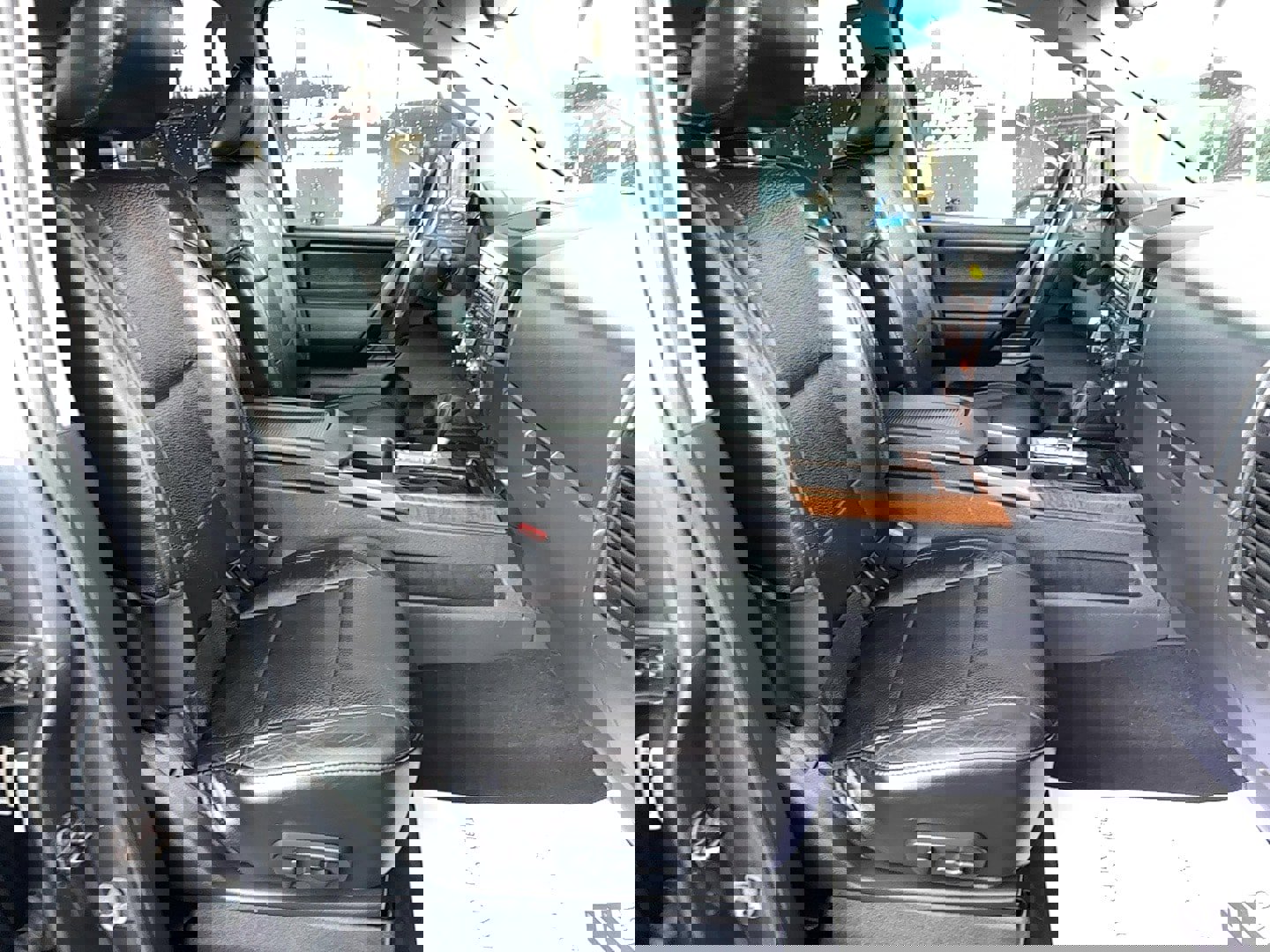 Used 2012 Nissan Titan SL image 20