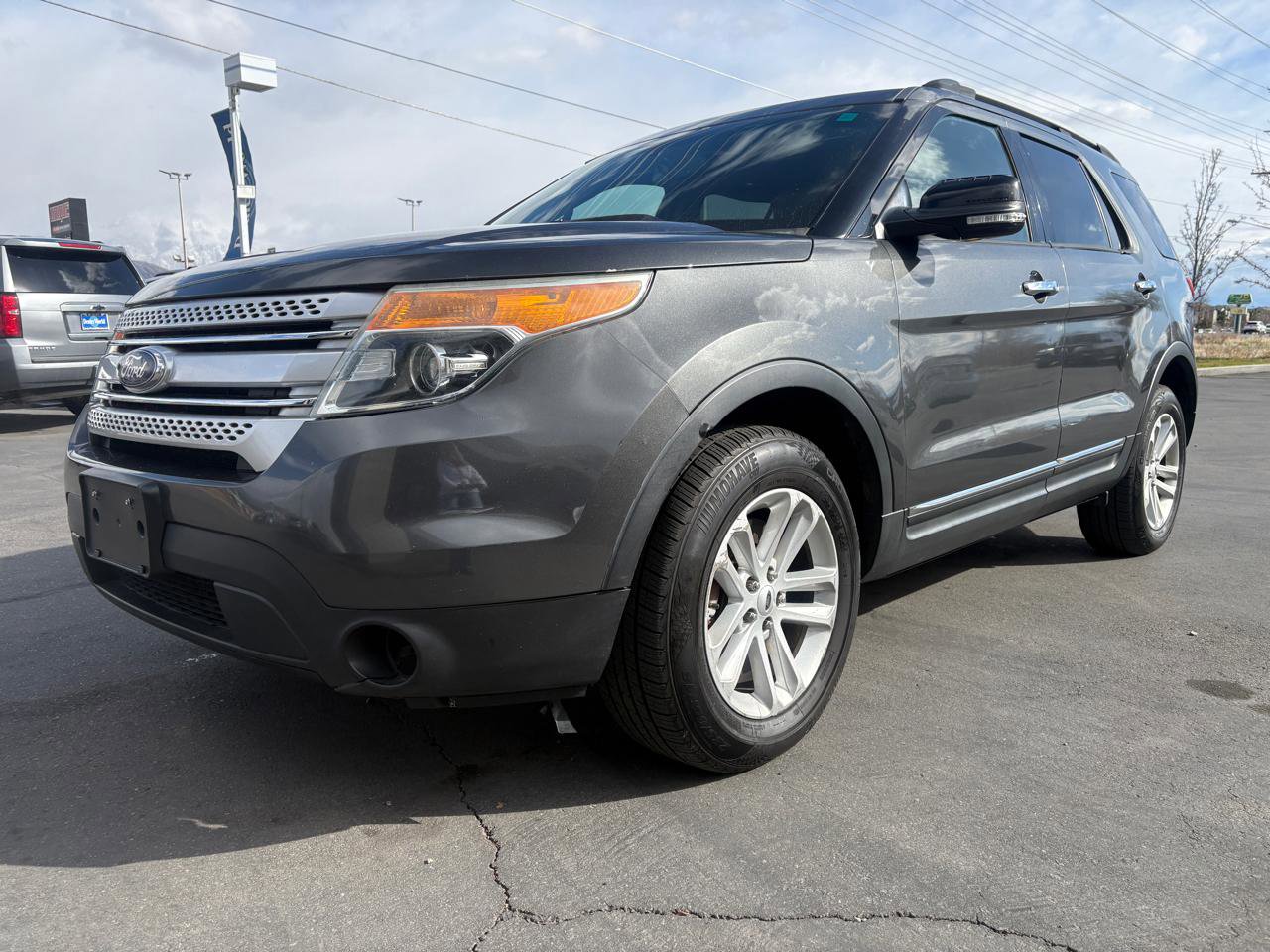 Used 2015 Ford Explorer XLT w/ Equipment Group 202B image 3
