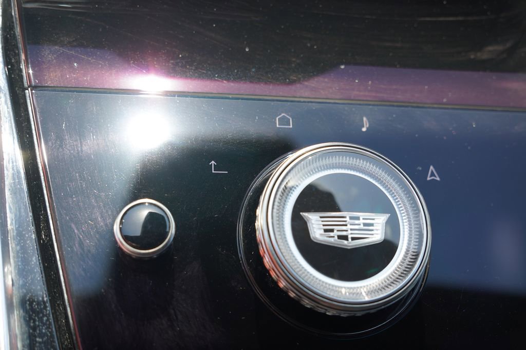 Used 2025 Cadillac Escalade IQ Luxury 2 w/ LPO, Premium Carpet Package AWD/4WD image 38