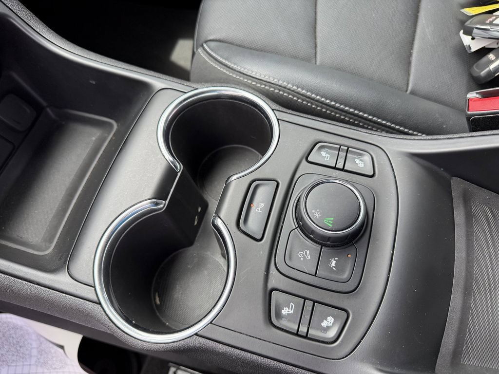 Used 2023 GMC Terrain SLT w/ Infotainment Package II FWD image 15
