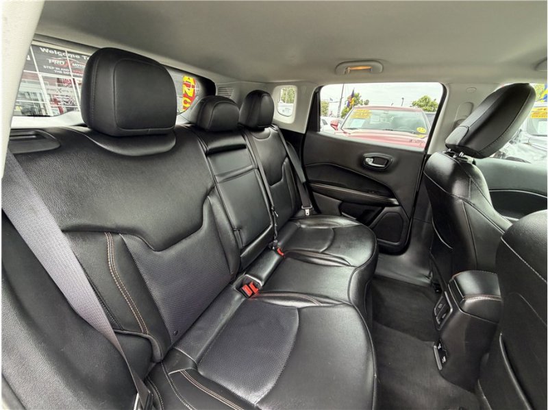 Used 2020 Jeep Compass Limited FWD image 27