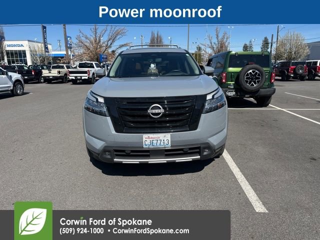 Used 2023 Nissan Pathfinder Platinum image 8
