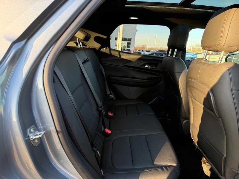 Used 2024 Chevrolet TrailBlazer RS w/ Convenience Package image 12