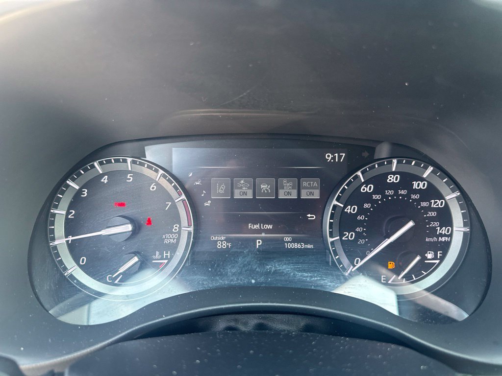 Used 2021 Toyota Highlander XLE FWD image 20