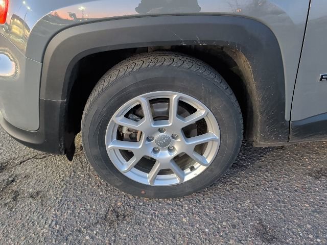 Used 2020 Jeep Renegade Latitude w/ Cold Weather Group image 2