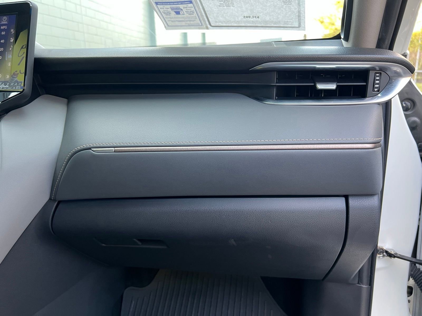 Used 2021 Toyota Venza Limited image 50