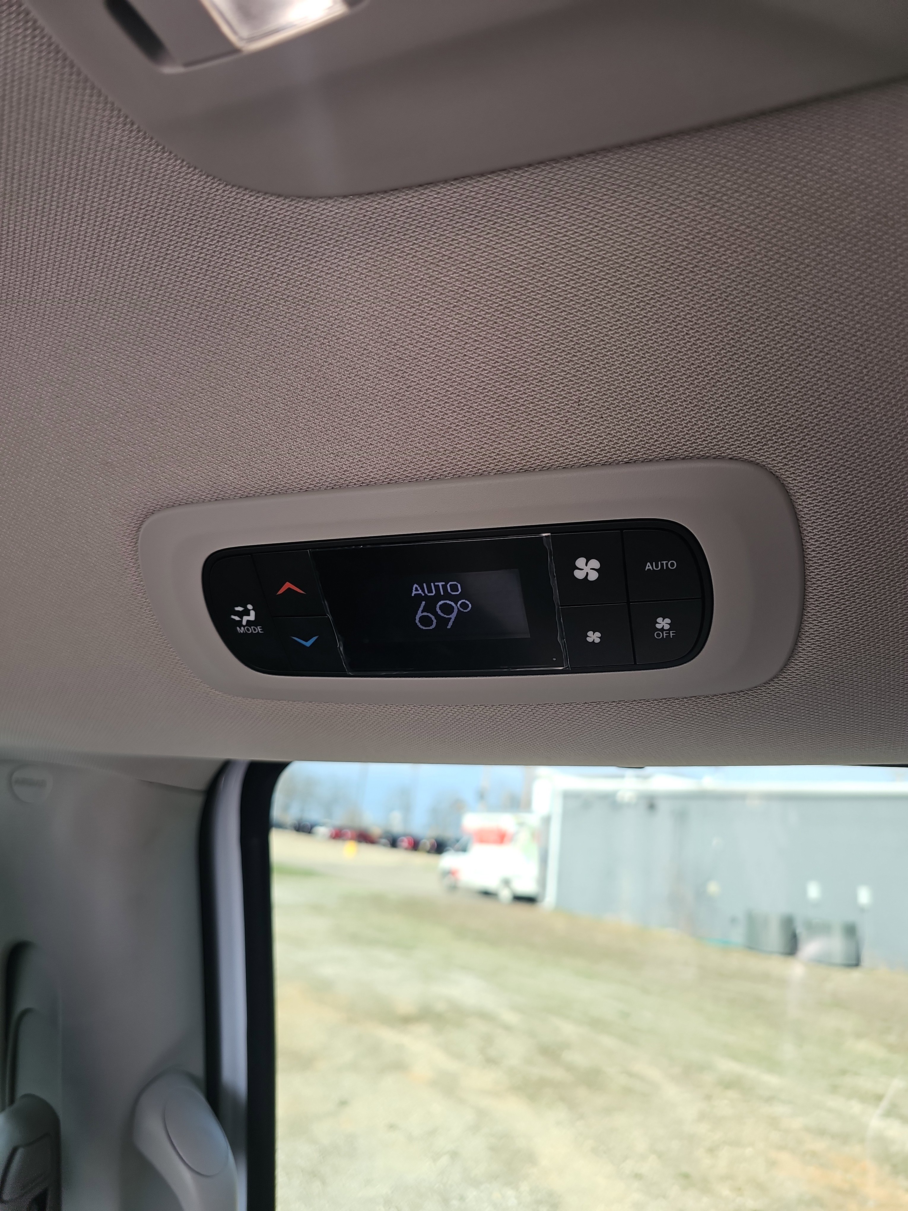 Used 2024 Chrysler Pacifica Touring-L w/ Road Tripper Package image 14