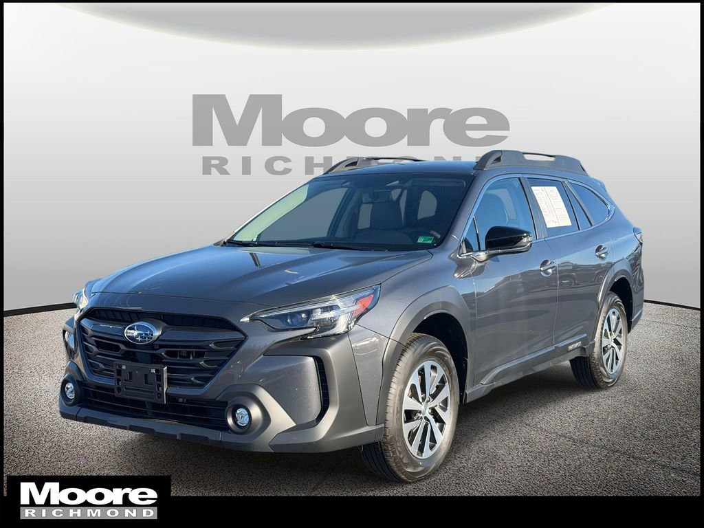 Used 2025 Subaru Outback Premium image 7